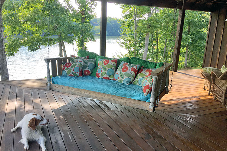 porch railing for swinging daybed