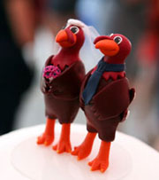 Atop the wedding cake of Mark Newlan '03 and Emily Hedgpeth '04