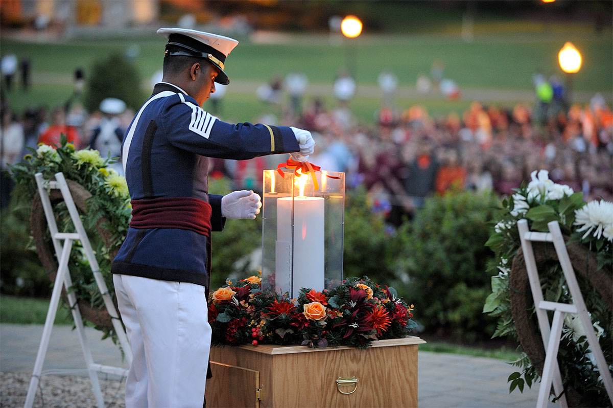 2017 Day of Remembrance candlelight vigil