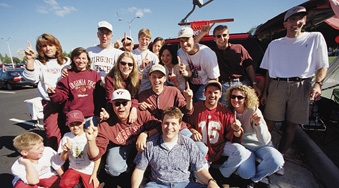 alumni at tailgate 