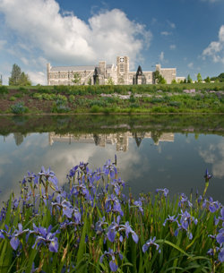 Holtzman Alumni Center