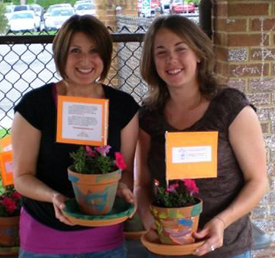 Kristin Dietz '03 (left) and Alexa Fraley '05